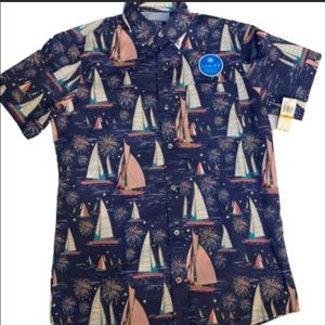 ⭐️NWT Izod Short Sleeve Button Down Sailboat Shirt⭐️